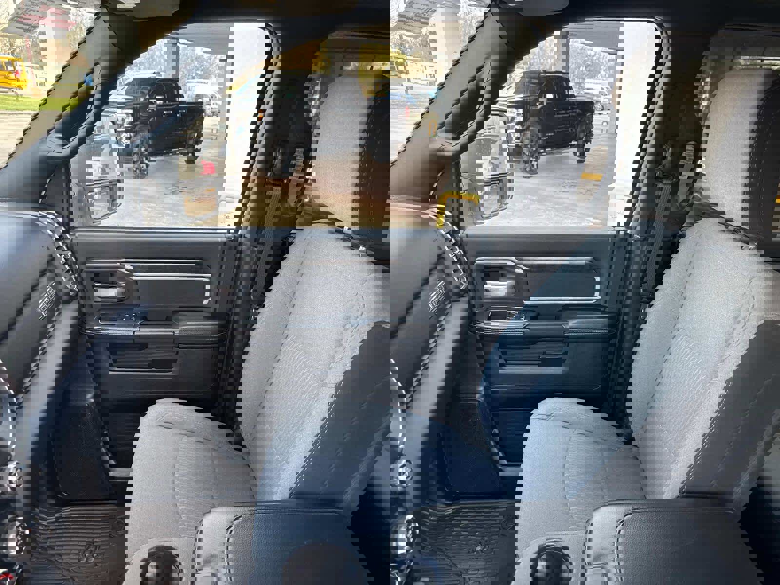 Used 2024 RAM 3500 Big Horn image 32