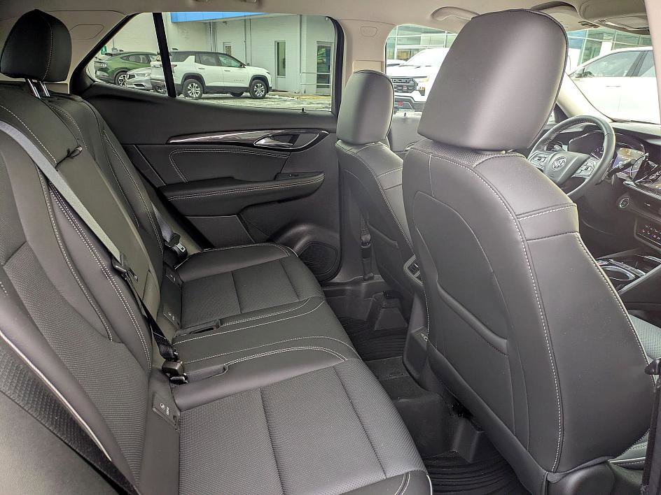 Used 2023 Buick Envision Essence image 29