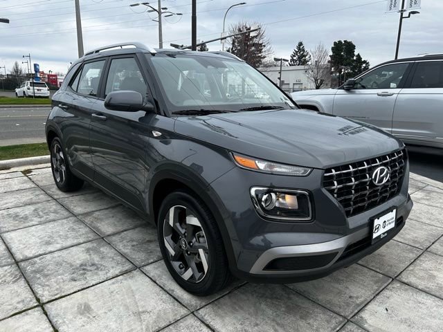 Certified 2025 Hyundai Venue SEL image 4