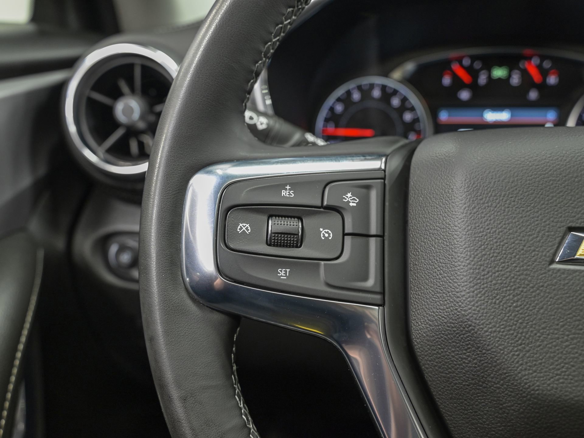 Used 2024 Chevrolet Blazer LT w/ Sound & Technology Package AWD/4WD image 19