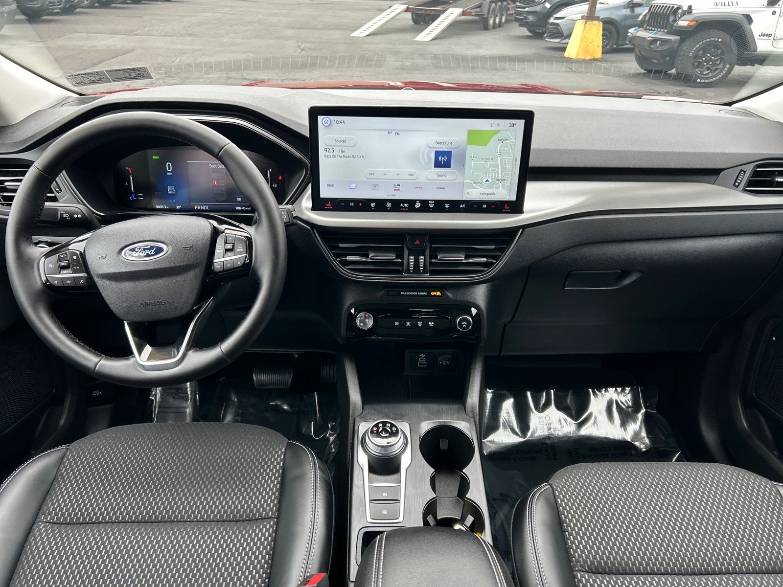 Certified 2024 Ford Escape SE image 3