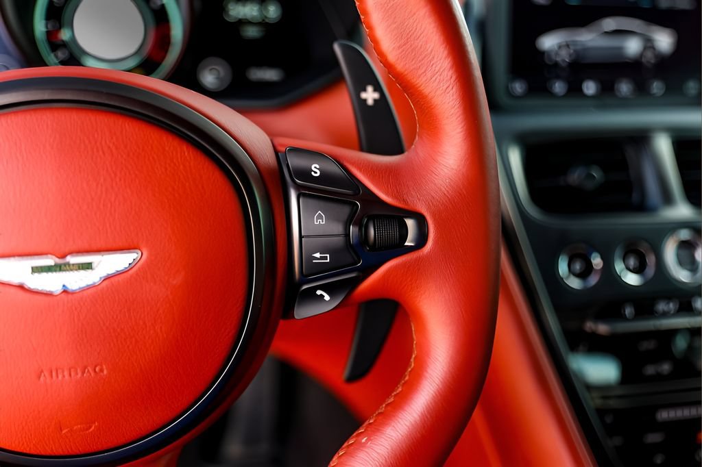 Used 2019 Aston Martin DBS Superleggera RWD image 14