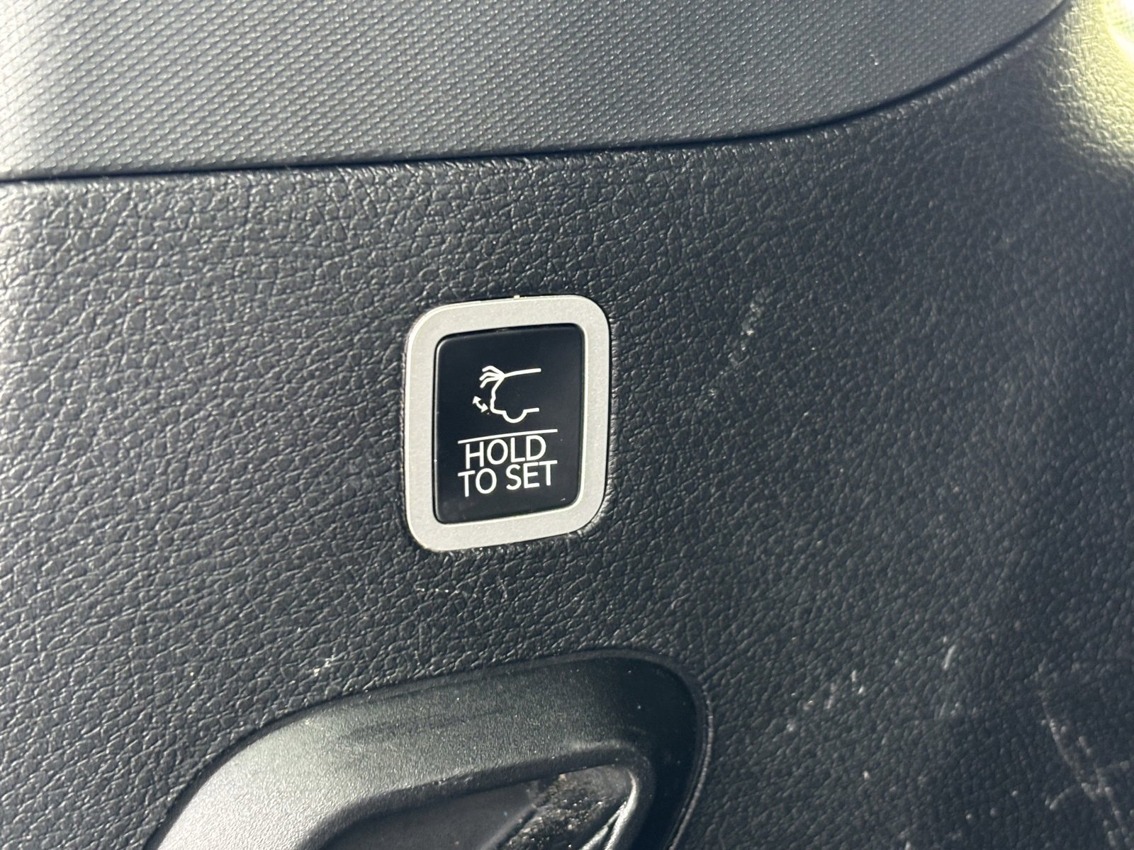 Used 2024 Jeep Wagoneer Series II w/ Flexible Seating Group image 22