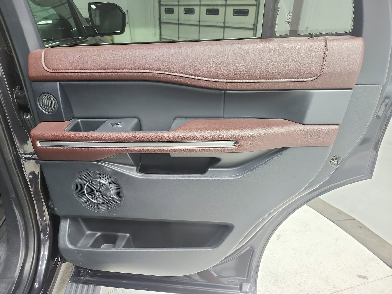 Used 2024 Ford Expedition Limited image 50