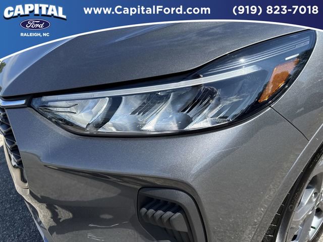 Used 2023 Ford Escape ST-Line w/ Tech Pack #1 AWD/4WD image 11