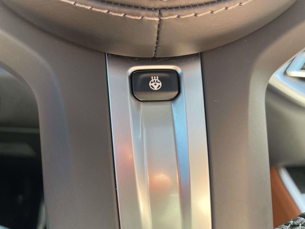 Used 2022 BMW X5 M50i image 26