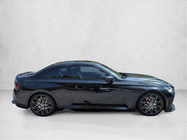 Used 2025 BMW 230i Coupe w/ M Sport Package RWD image 4
