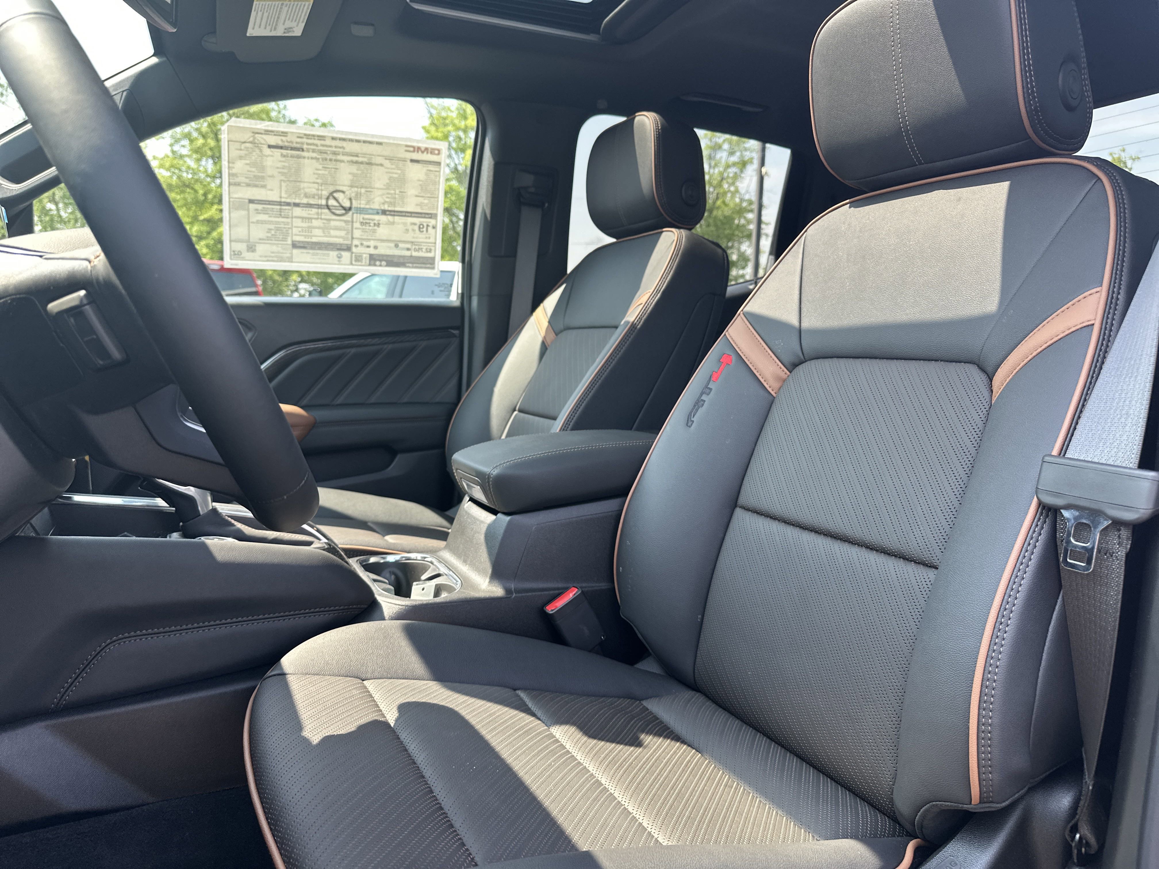 New 2025 GMC Canyon AT4 w/ Technology Plus Package image 27