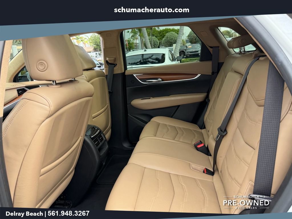 Used 2017 Cadillac XT5 Platinum w/ Driver Assist Package AWD/4WD image 10