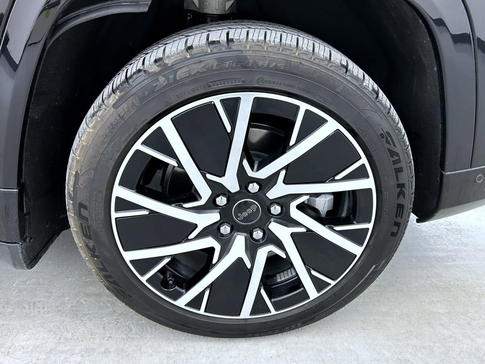 Used 2025 Jeep Wagoneer S Limited image 21