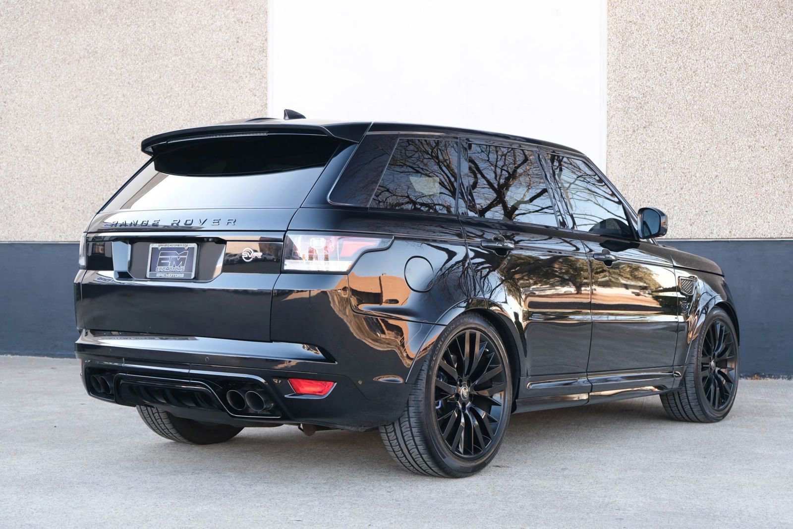 Used 2017 Land Rover Range Rover Sport SVR image 15