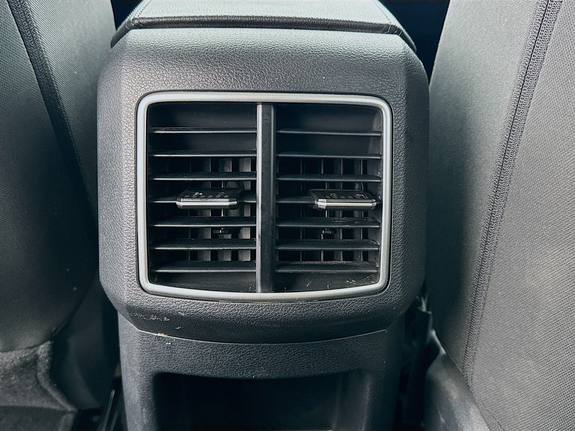 Used 2024 Kia Sportage LX AWD/4WD image 16