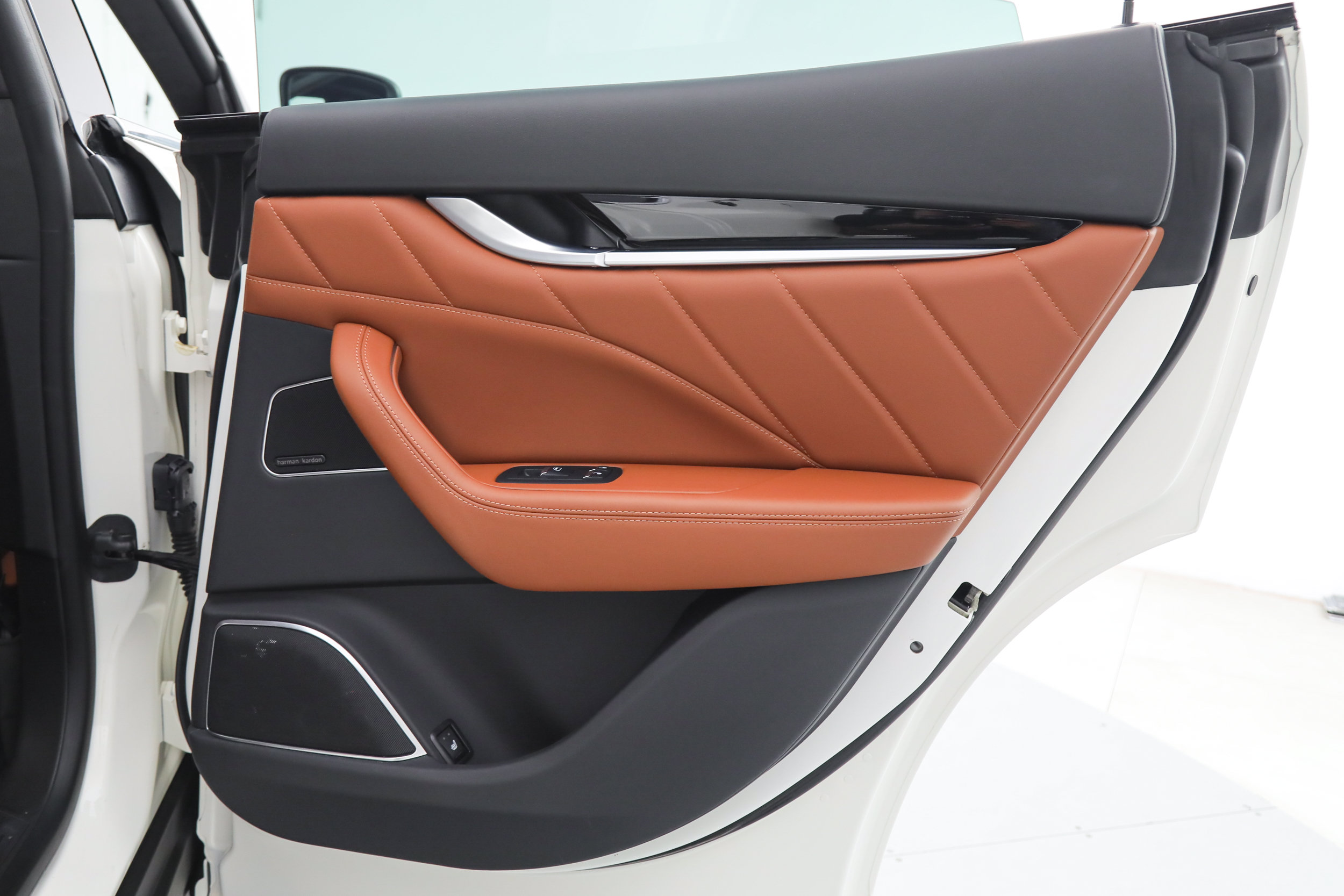 Certified 2023 Maserati Levante Modena AWD/4WD image 12