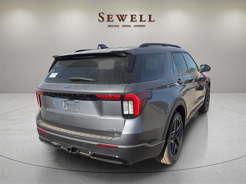 New 2026 Ford Explorer ST-Line w/ ST-Line Street Pack image 4