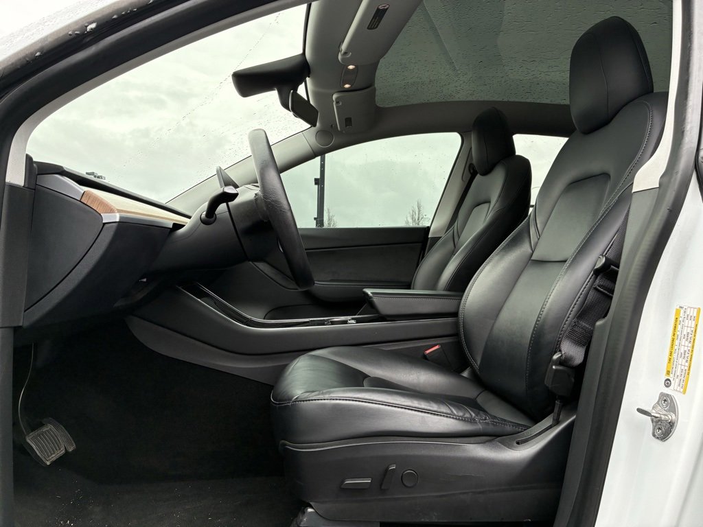 Used 2020 Tesla Model Y Long Range image 10