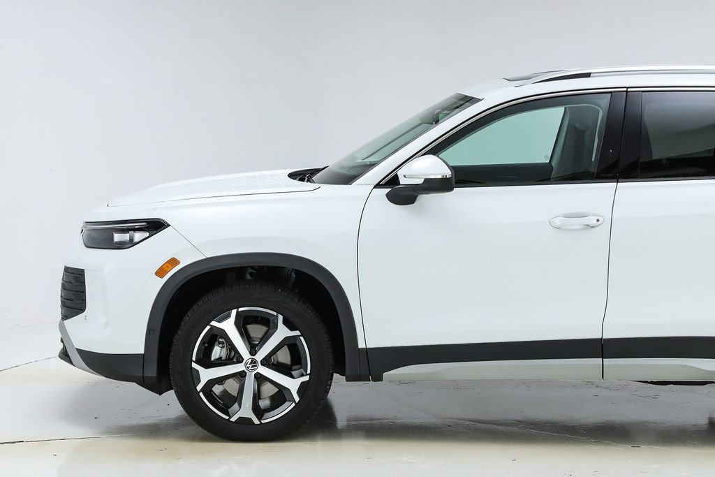 New 2026 Volkswagen Tiguan SE image 42