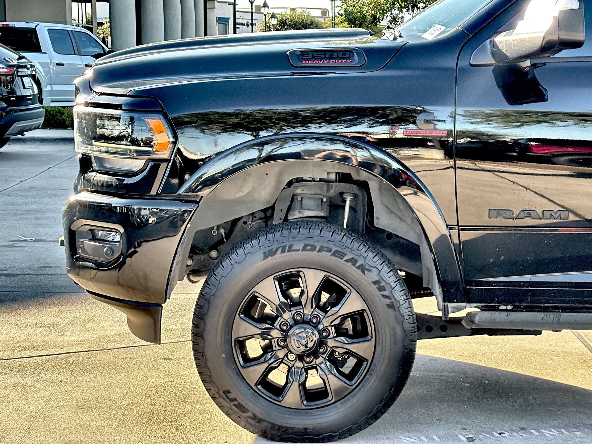 Used 2022 RAM 3500 Limited AWD/4WD image 10