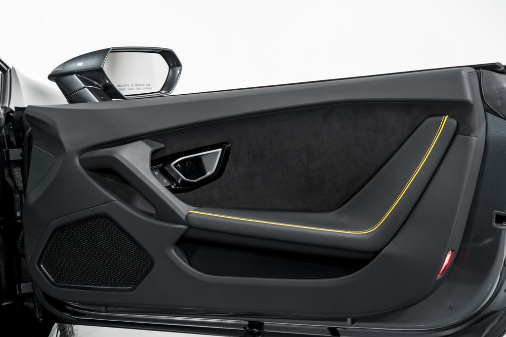 Used 2023 Lamborghini Huracan EVO image 39