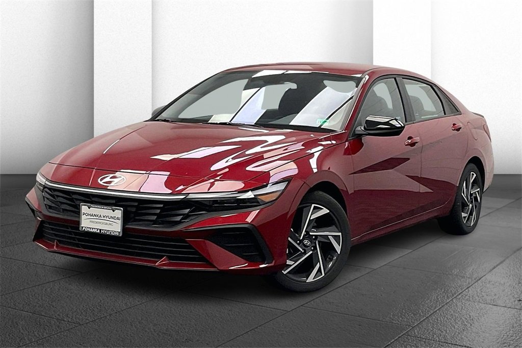 Certified 2025 Hyundai Elantra Sport image 10