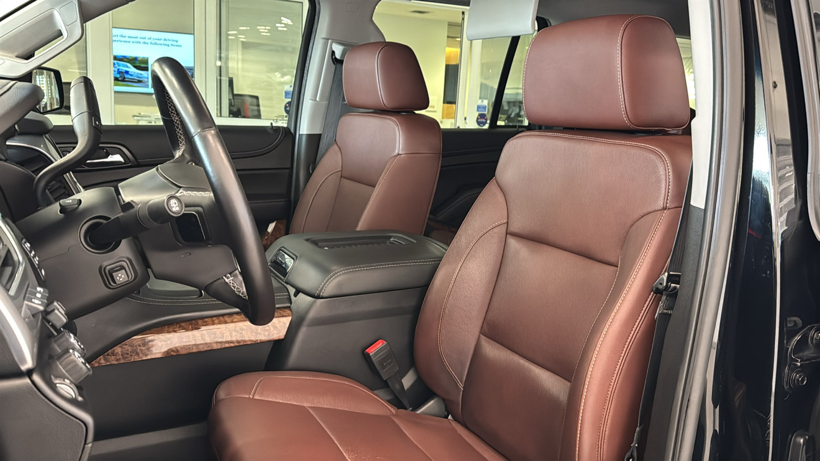 Used 2020 Chevrolet Tahoe Premier w/ Premier Plus Edition AWD/4WD image 24