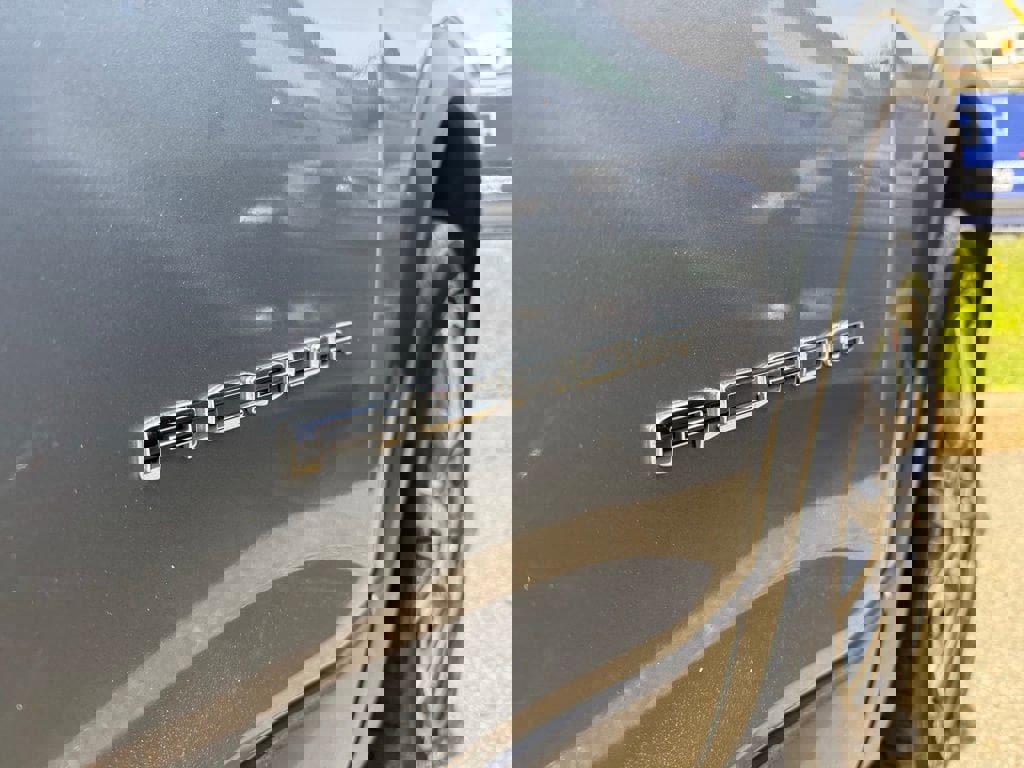 Used 2023 GMC Acadia SLT w/ Preferred Package AWD/4WD image 19