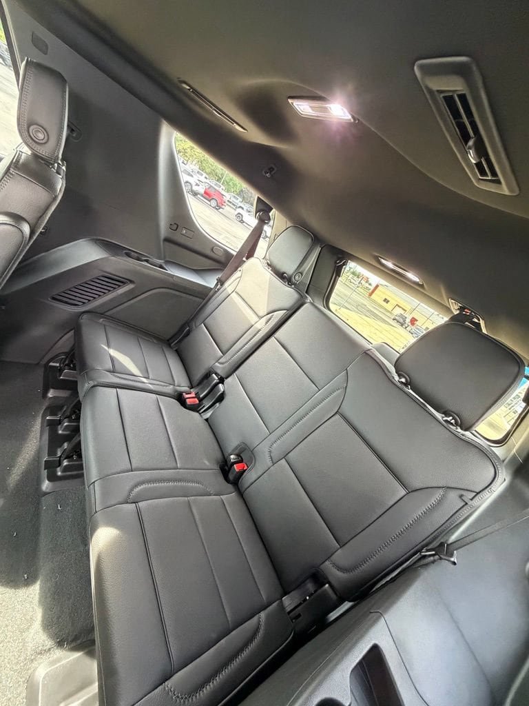 New 2026 GMC Yukon Denali w/ Sun & Power Step Package AWD/4WD image 11