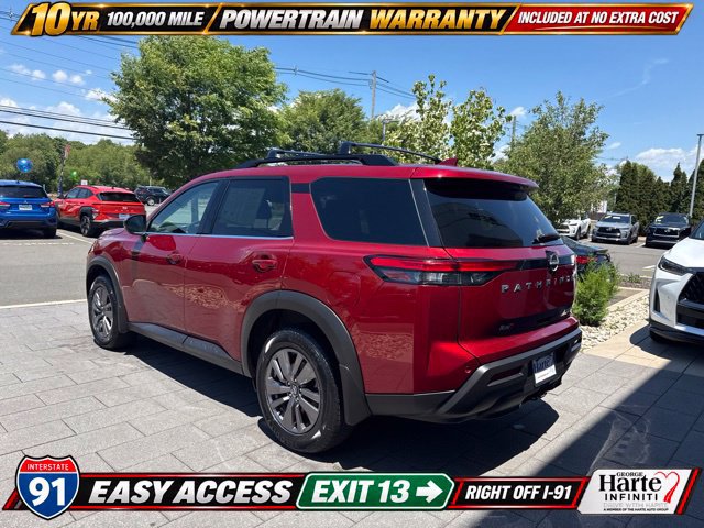 Used 2023 Nissan Pathfinder SV w/ SV Premium Package AWD/4WD image 5