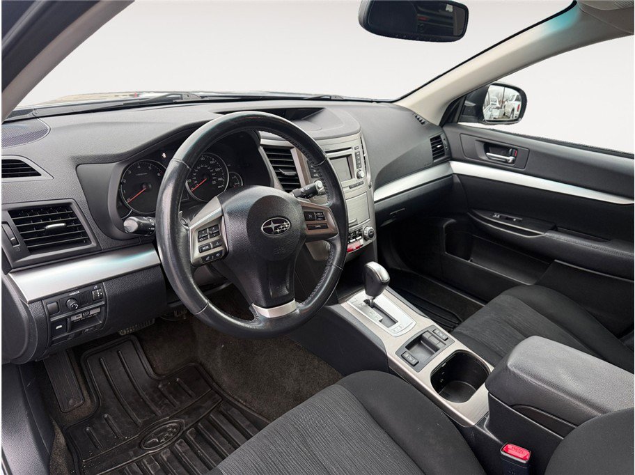 Used 2014 Subaru Outback 2.5i Premium image 10