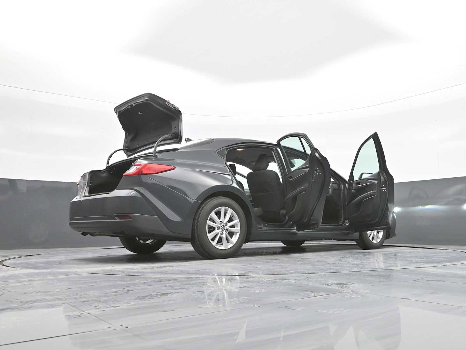 Used 2025 Toyota Camry LE w/ Convenience Package FWD image 44