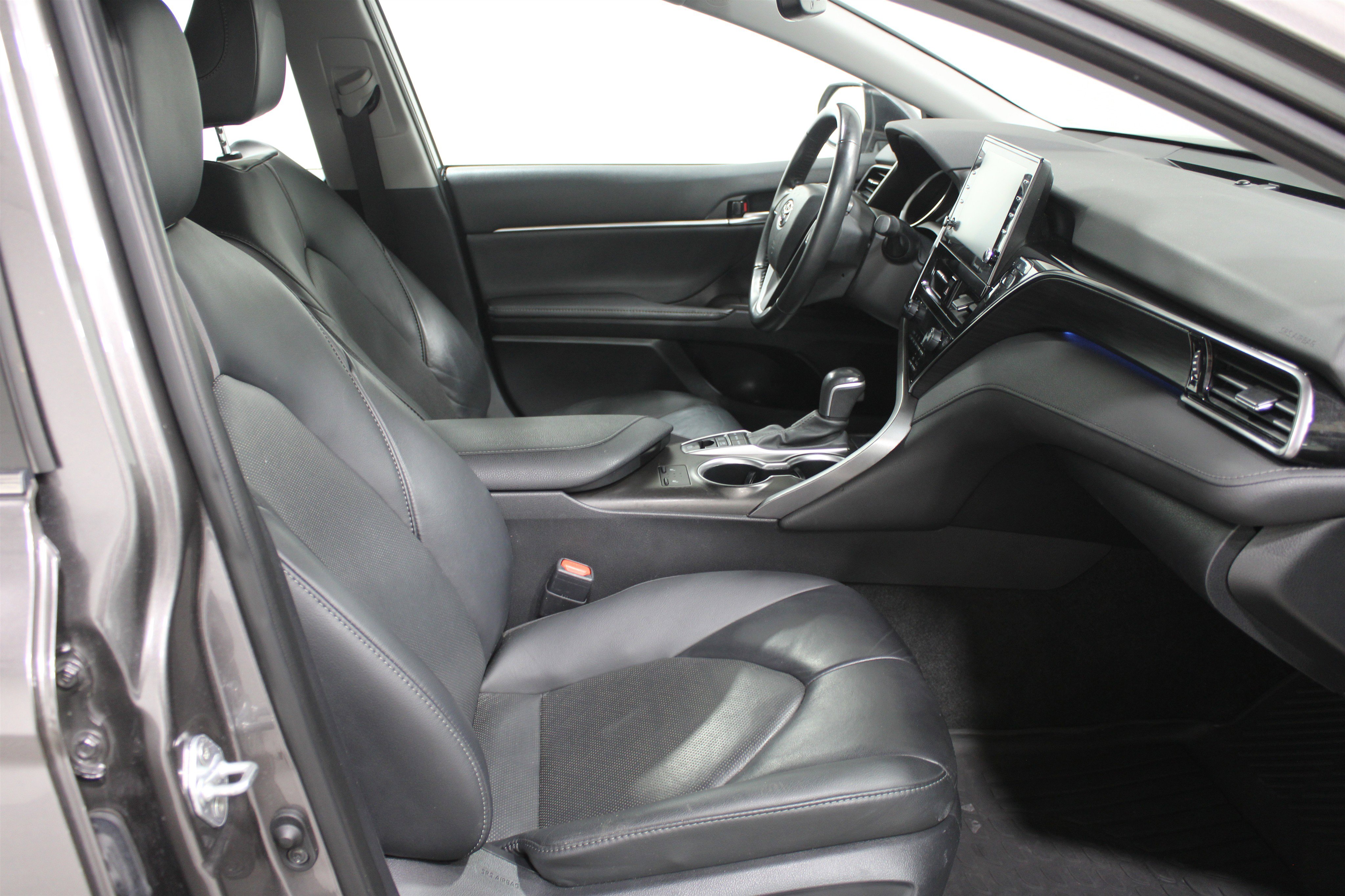 Used 2023 Toyota Camry XLE image 24