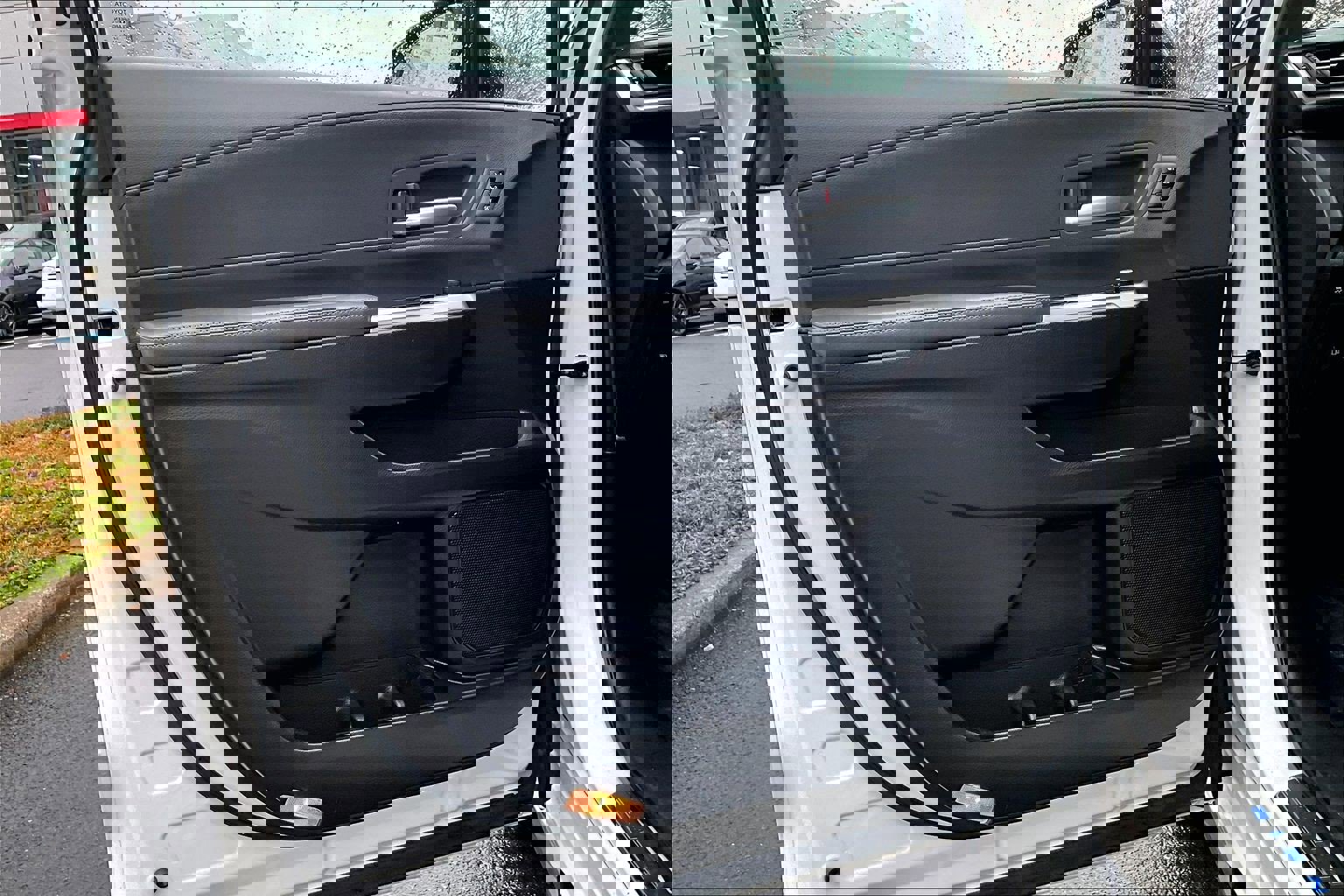 Used 2023 Toyota Sienna XSE image 22