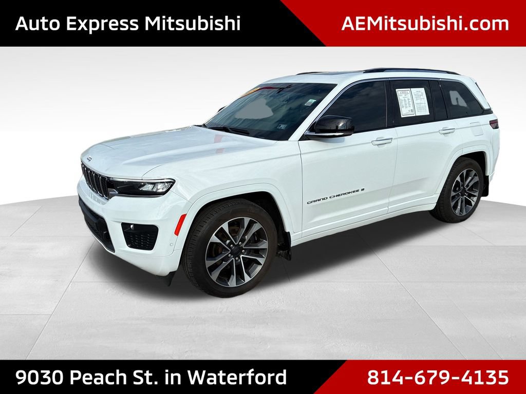 Used 2023 Jeep Grand Cherokee Overland w/ Luxury Tech Group IV AWD/4WD image 3