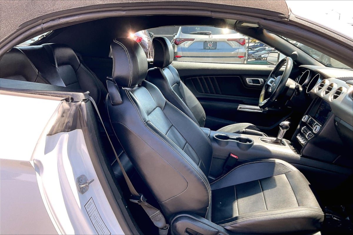 Used 2023 Ford Mustang Premium RWD image 7