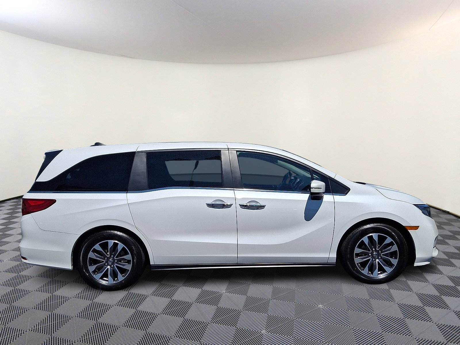 Used 2024 Honda Odyssey EX-L image 8