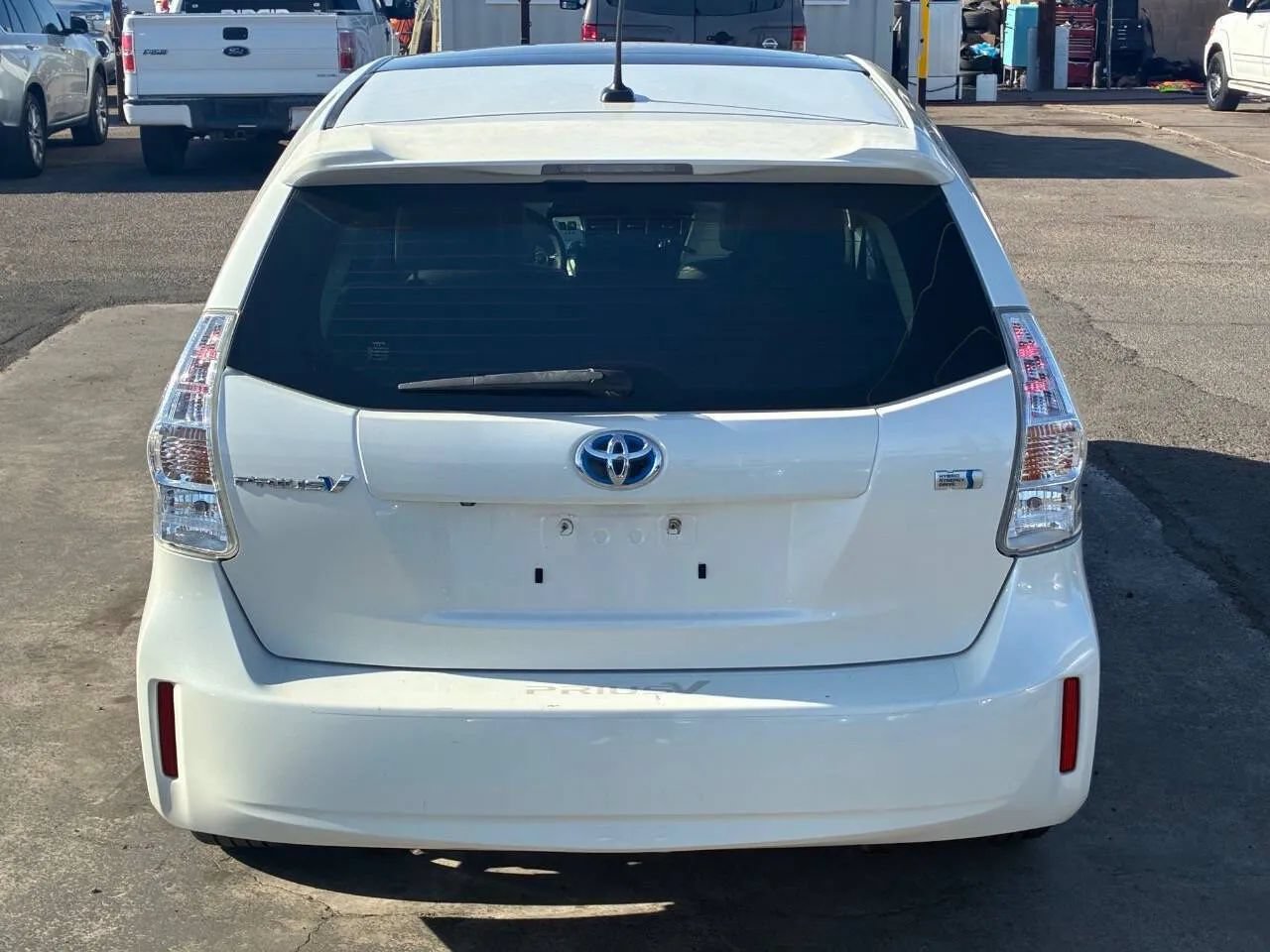 Used 2012 Toyota Prius V Five FWD image 6
