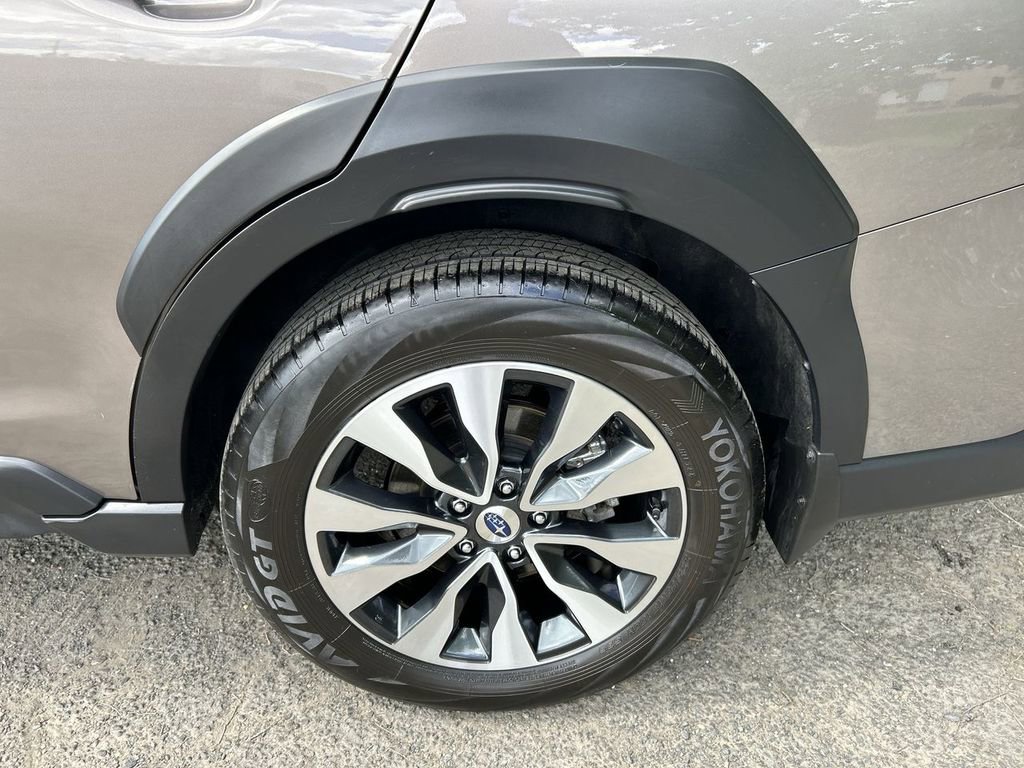 Certified 2024 Subaru Outback Limited AWD/4WD image 11