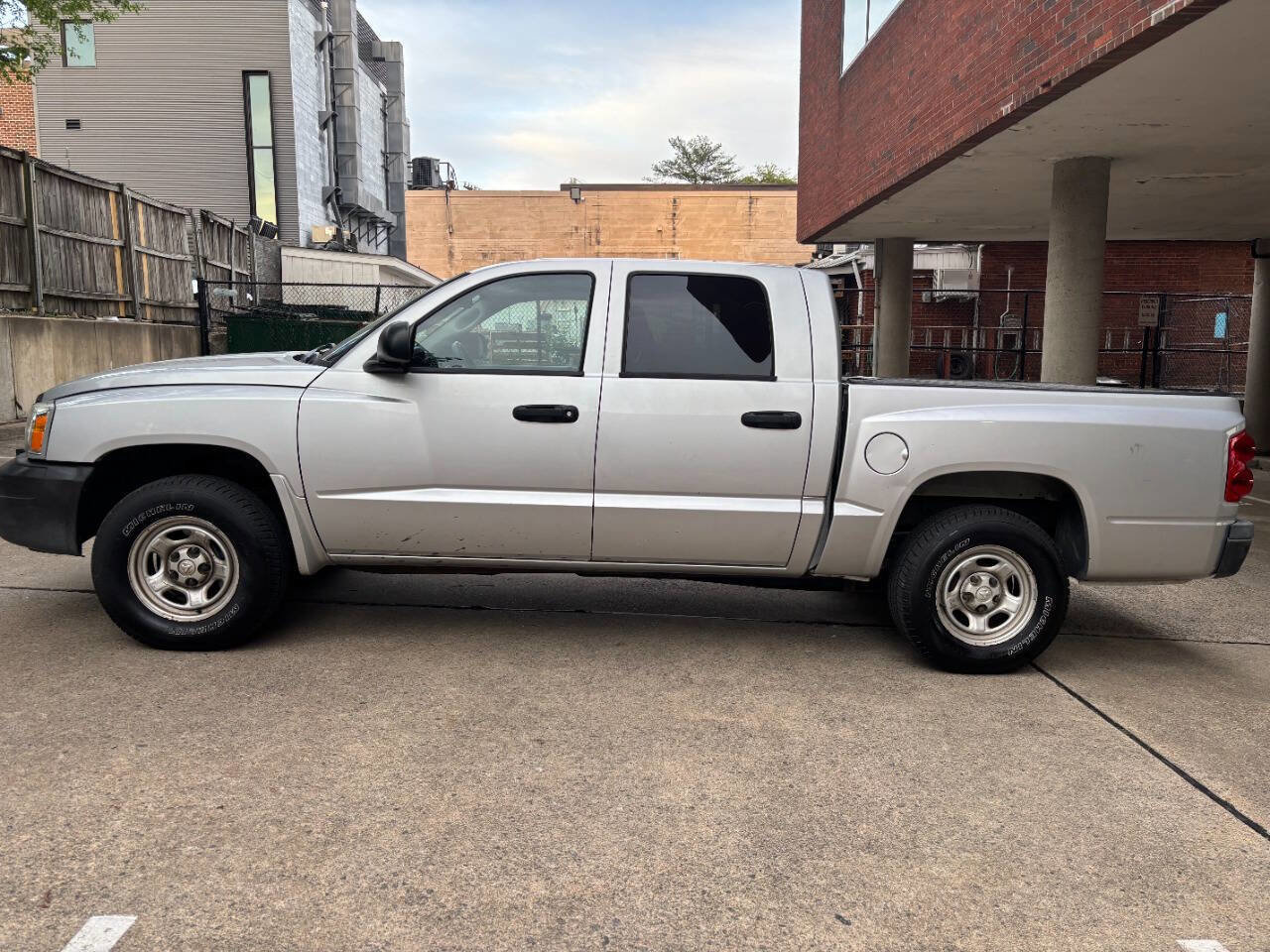 Used 2007 Dodge Dakota ST w/ PWR Convenience Group AWD/4WD image 8