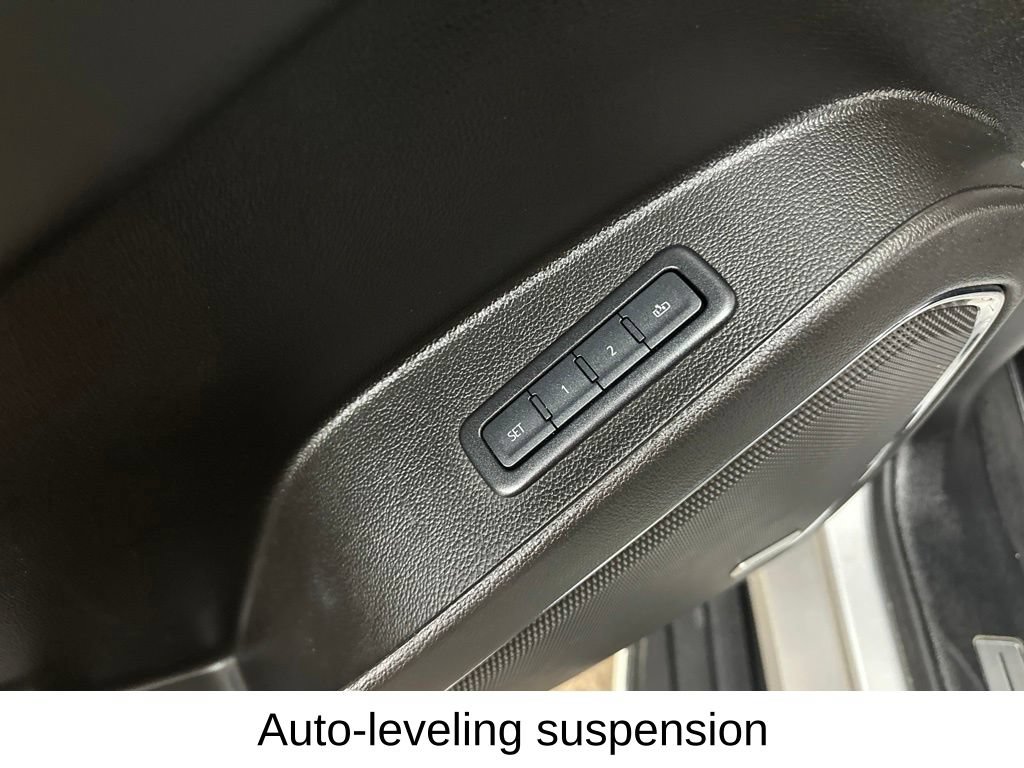 Used 2020 Chevrolet Tahoe Premier AWD/4WD image 39