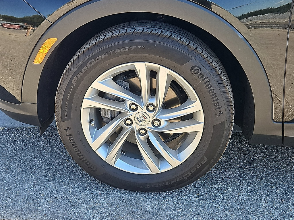 Used 2024 Buick Envista Preferred w/ Advanced Safety Package FWD image 8