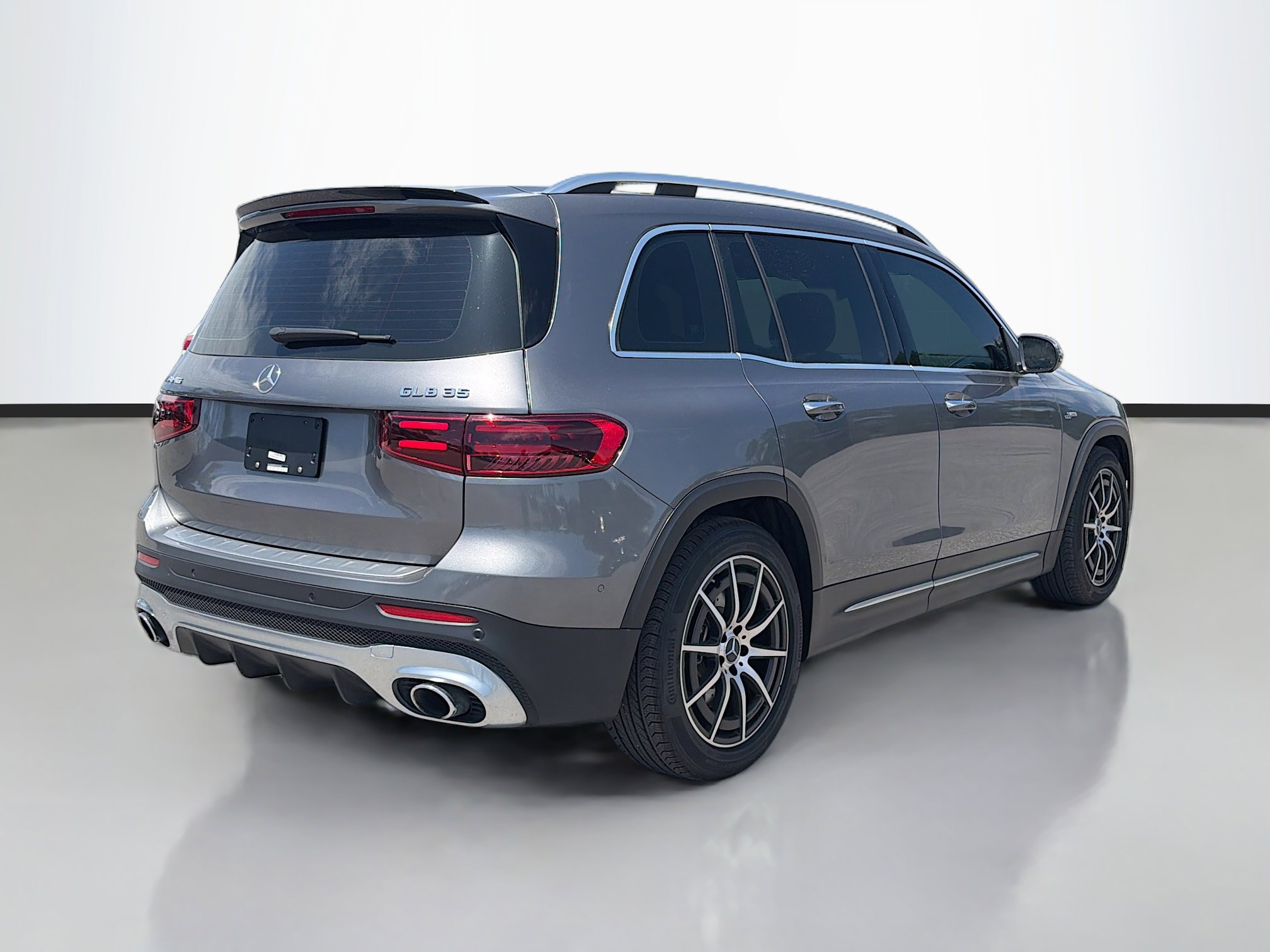 Used 2025 Mercedes-Benz GLB 35 AMG 4MATIC image 5