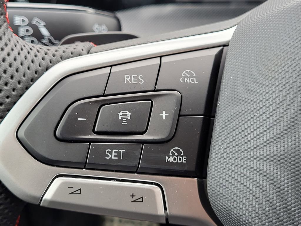 New 2026 Volkswagen GTI SE FWD image 12