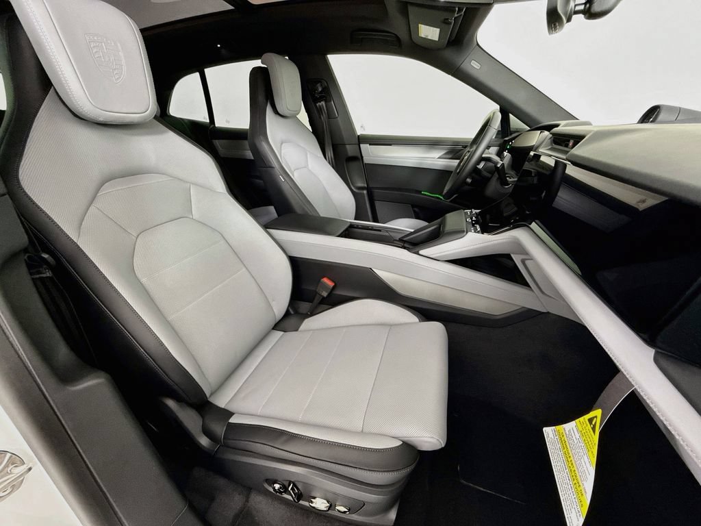 New 2026 Porsche Cayenne S AWD/4WD image 30