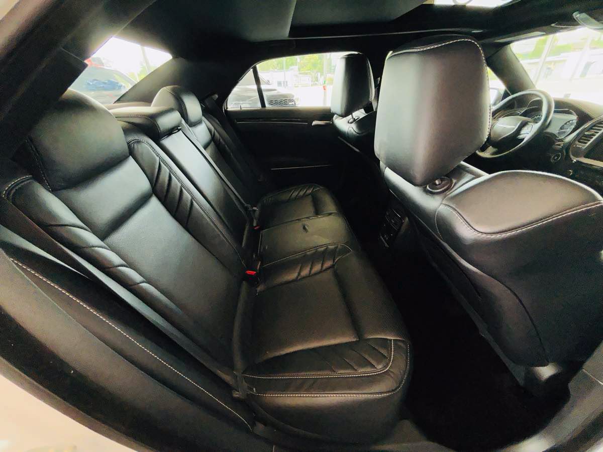 Used 2023 Chrysler 300 C RWD image 38