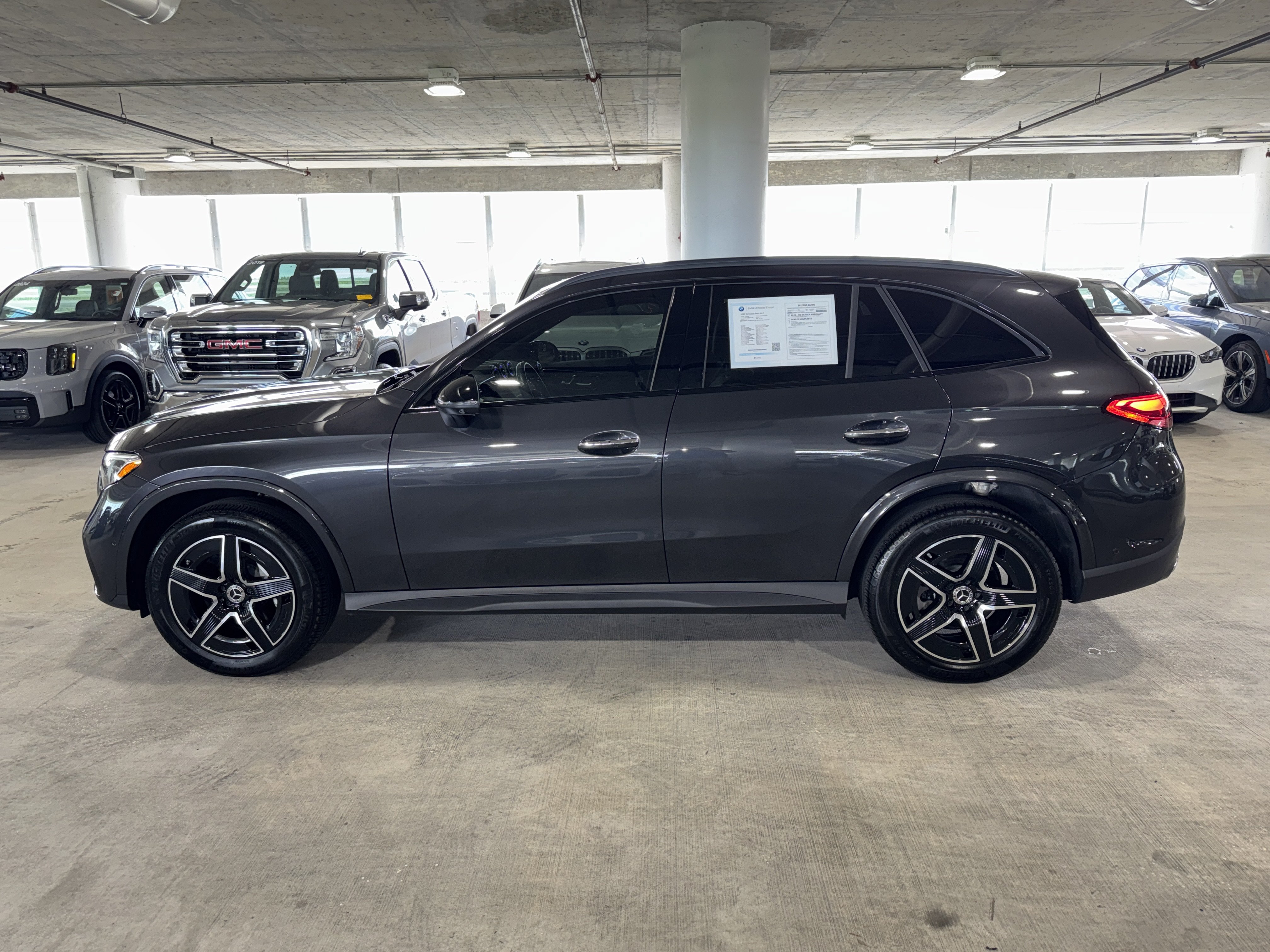 Used 2025 Mercedes-Benz GLC 300 image 5