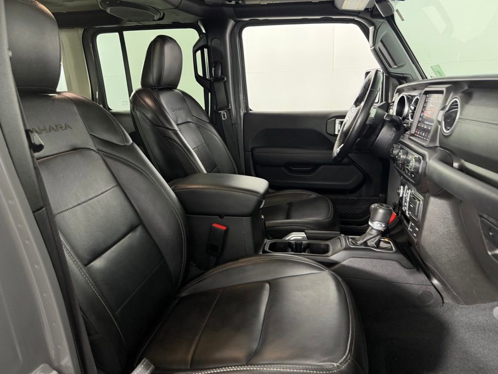 Used 2022 Jeep Wrangler Unlimited Sahara w/ Cold Weather Group image 35