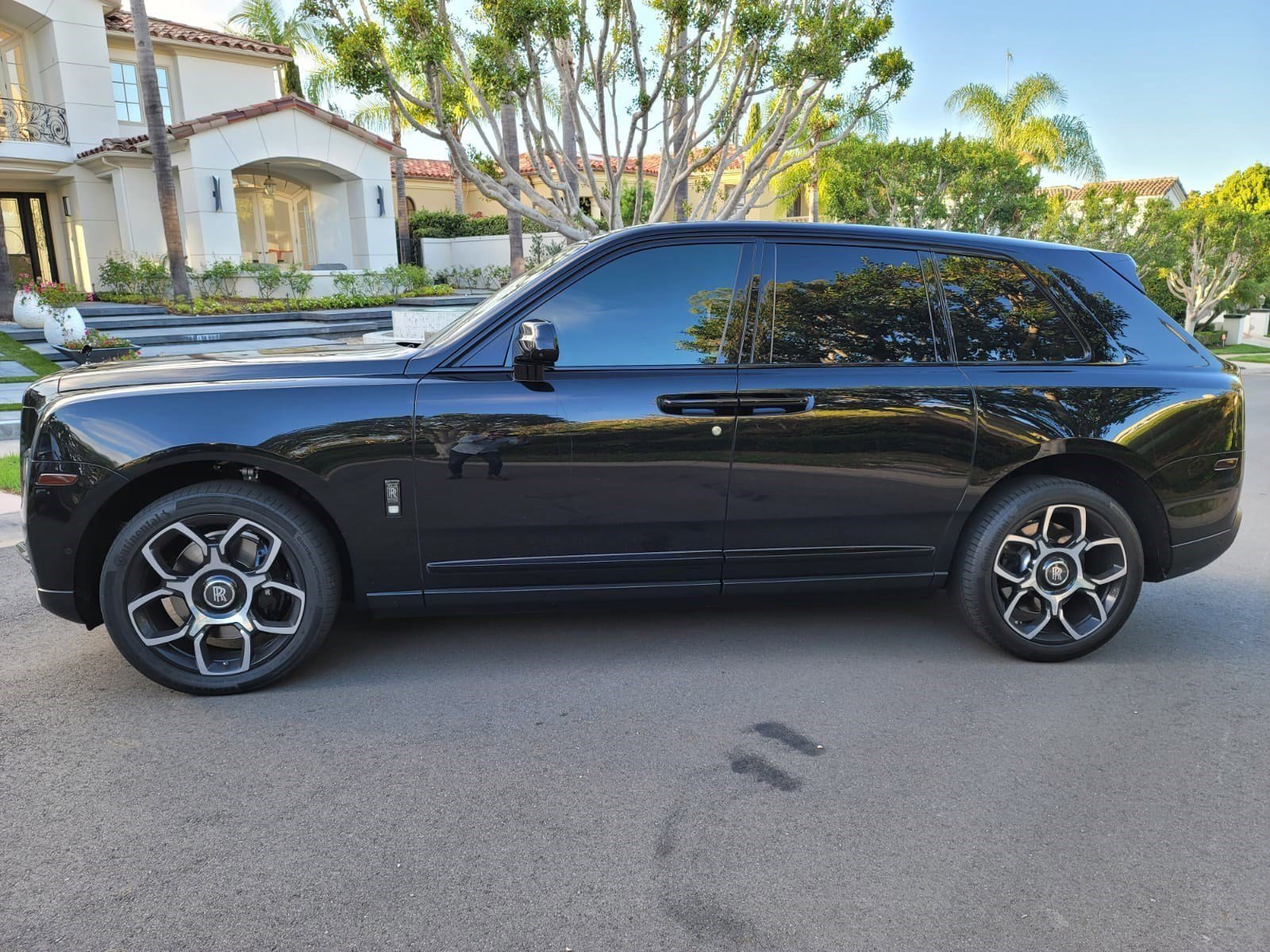 Used 2021 Rolls-Royce Cullinan Black Badge AWD/4WD image 8