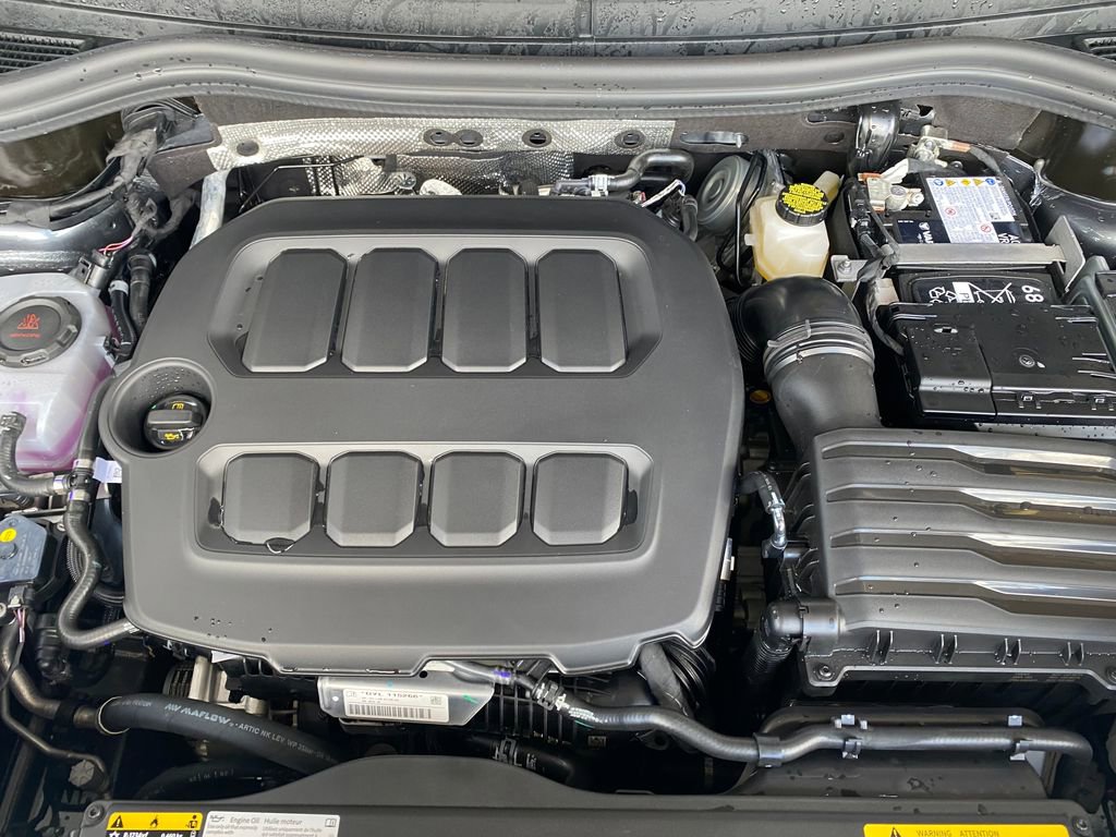 New 2026 Volkswagen Tiguan SE R-Line FWD image 10