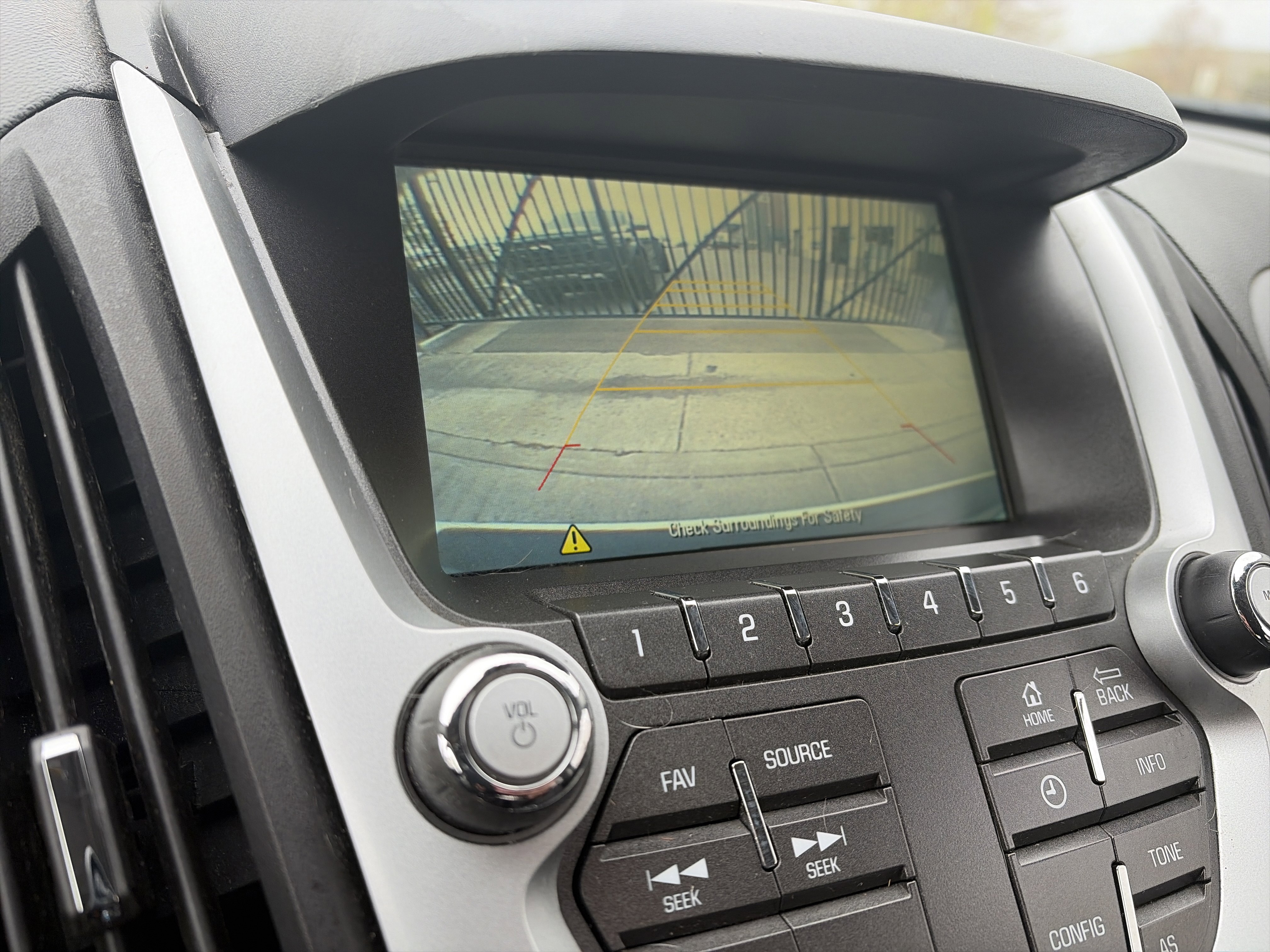 Used 2017 Chevrolet Equinox LT w/ Convenience Package image 21