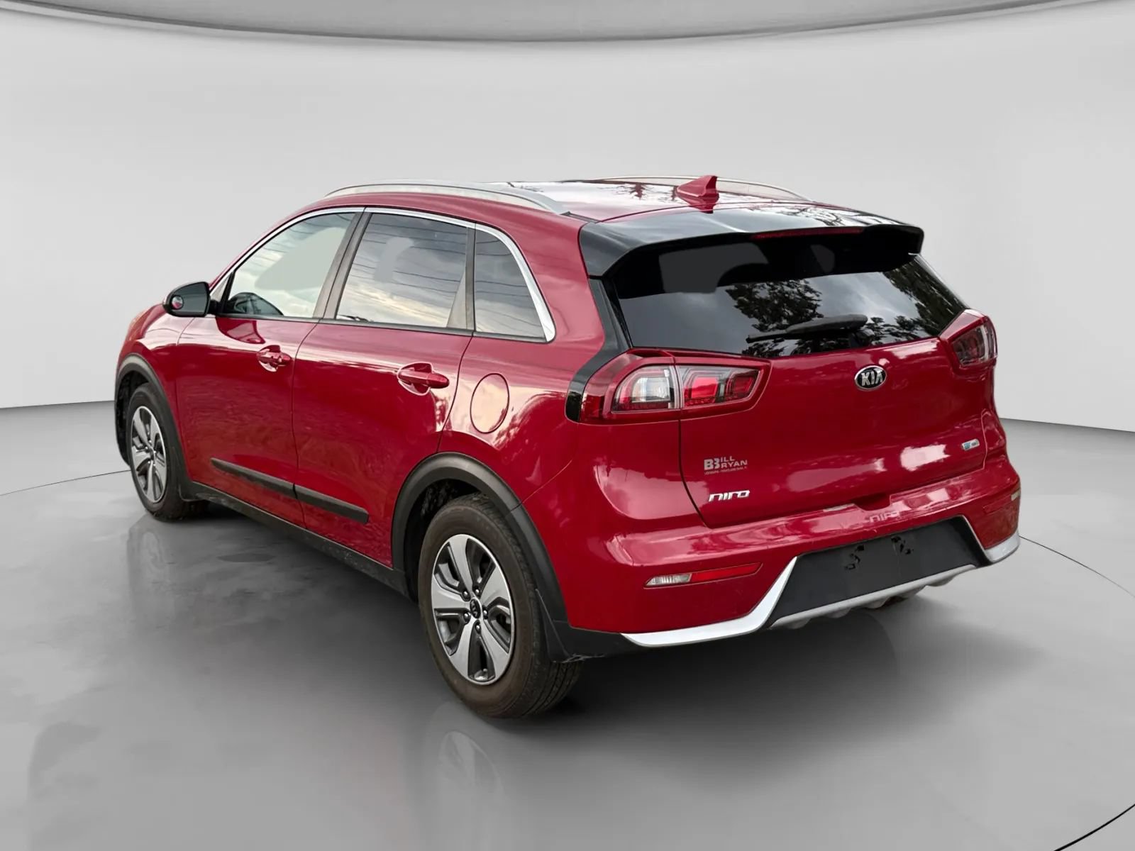 Used 2017 Kia Niro LX FWD image 3