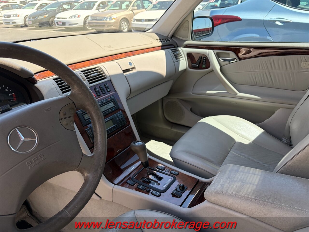 Used 2000 Mercedes-Benz E 320 Sedan image 12